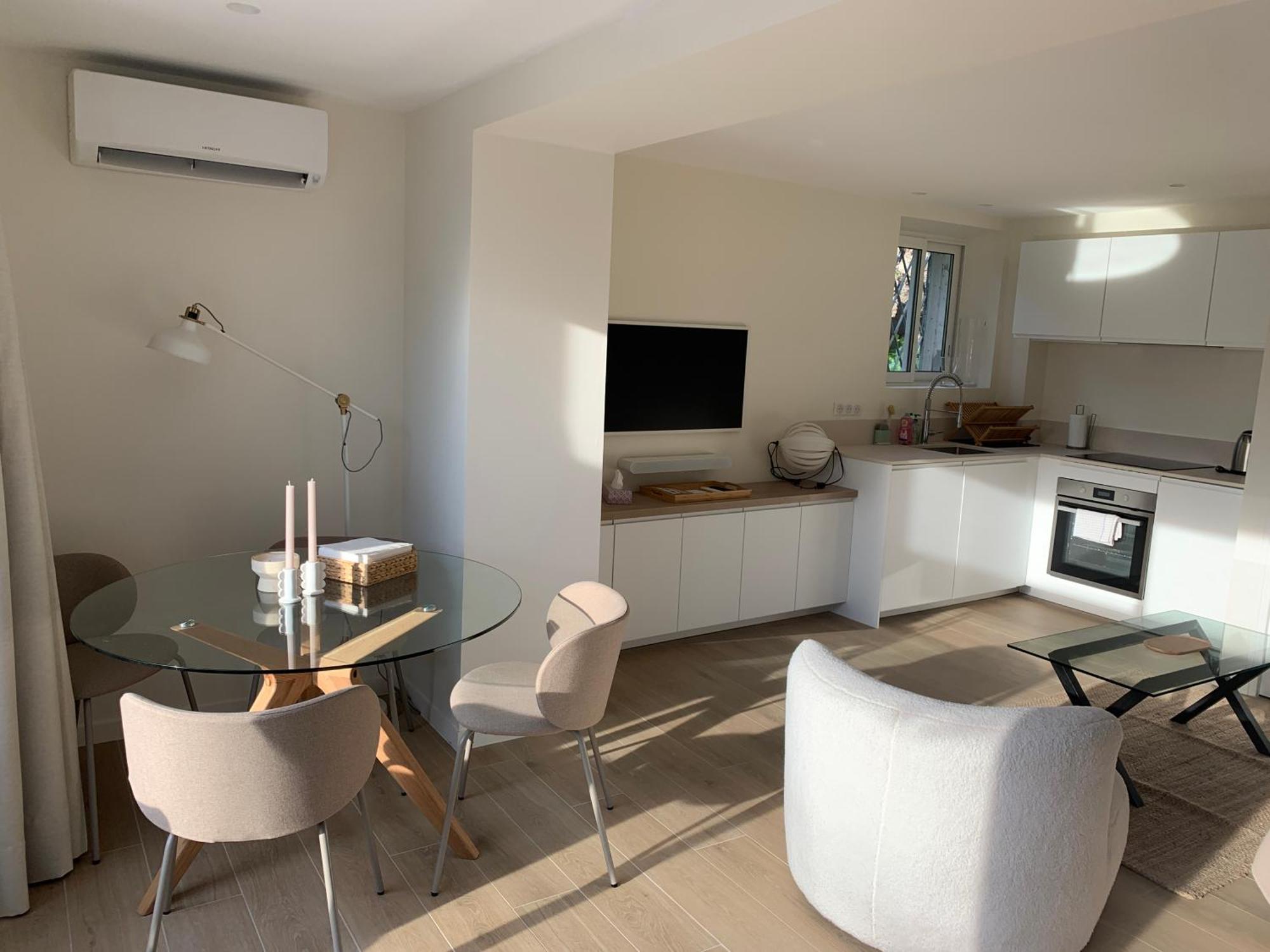 55m2 Charmante Maison Mitoyenne, Jardin, Parking *