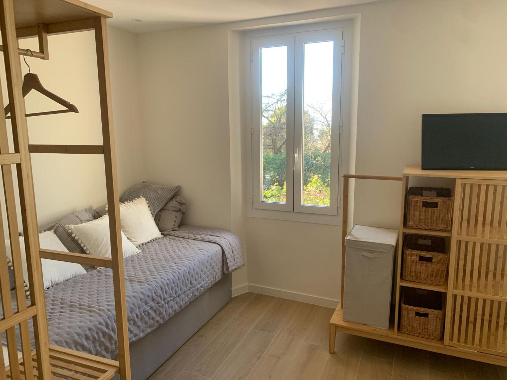 Hébergement de vacances 55m2 Charmante Maison Mitoyenne, Jardin, Parking Cannes