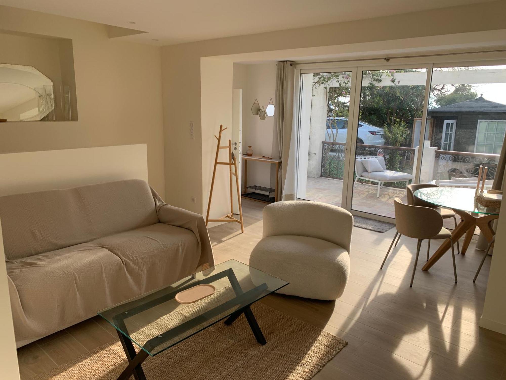 55m2 Charmante Maison Mitoyenne, Jardin, Parking Cannes