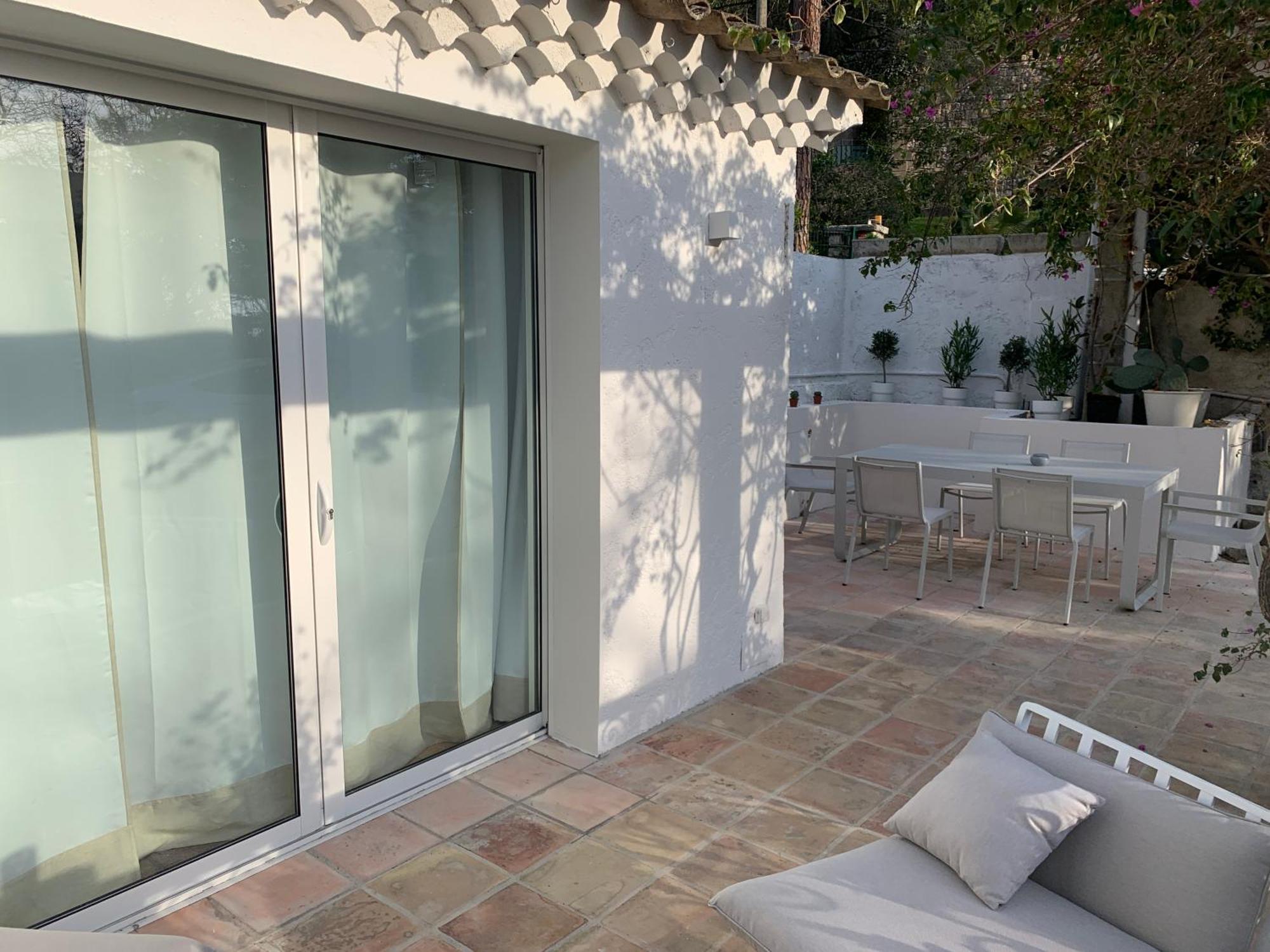 55m2 Charmante Maison Mitoyenne, Jardin, Parking