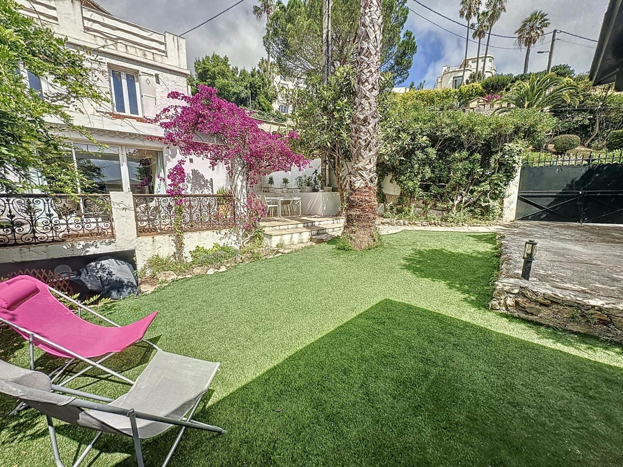 55m2 Charmante Maison Mitoyenne, Jardin, Parking